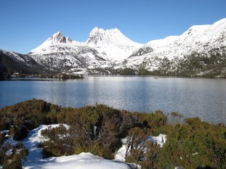 Cradle Mountain lake