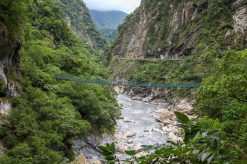 Fototapeta na wymiar Landscape View in Taroko green rope bridge, Taroko national park, Hualien, Taiwan.