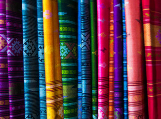 Many patterns of silk woven with beautiful silk.