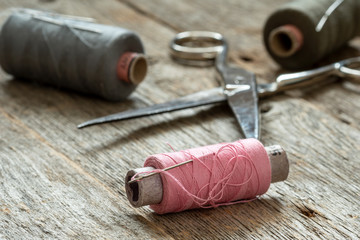 Spools of thread and scissors