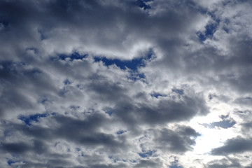 Obraz premium Schwarze Wolken ziehen auf