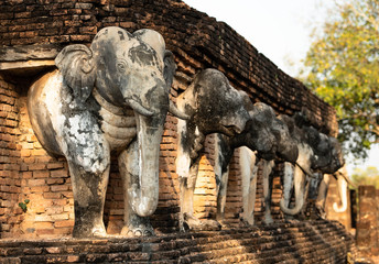Fototapeta premium Wat Chang lom outside the old city in Sukhothai Thailand