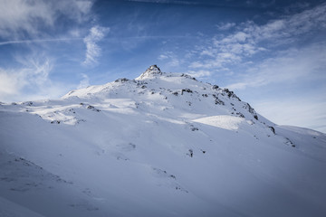 Winterlandschaft mit Panorama auf den Gipfel