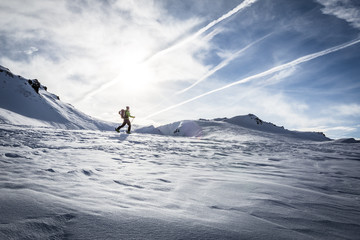Sportler im Winter am Berg
