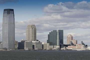 Obraz premium Scenic skyline view of Midtown Manhattan from across the East River in Queens, New York City