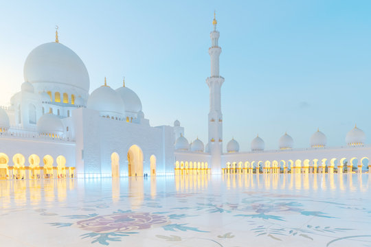 Bright View Of Sheikh Zayed Grand Mosque During Sunset