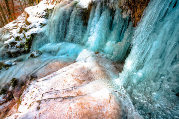 Bad Urach Wasserfall gefrohren