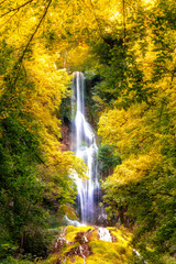Fototapeta na wymiar Bad Urach Wasserfall im Herbst