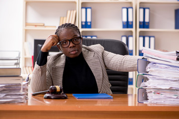 Black female lawyer in courthouse