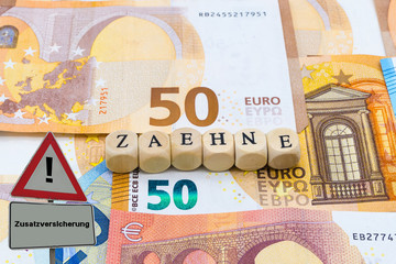 Zusatzversicherung Zähne Geldscheine
