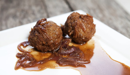 boulettes boulets en sauce 