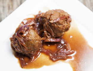 boulettes de viande sauce oignons