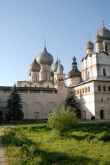 Fototapeta na wymiar HISTORY AND ARCHITECTURE The Kremlin of Rostow Velikij RUSSIA