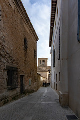 Fototapeta na wymiar street between old houses in the historic center of Cuenca.