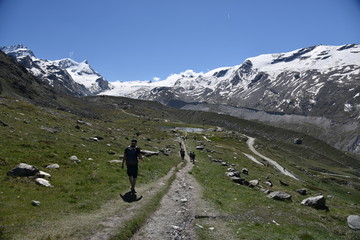Fototapeta na wymiar The Five Lake Hike (Zermatt, Switzerland)