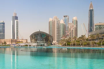 Fototapeten Dubai Opera und der Burj Khalifa See © Santi Rodríguez