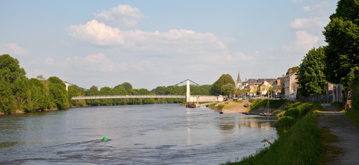 Naklejka na ściany i meble Les bord de La Loire à Chalonnes sur Loire en Anjou > France