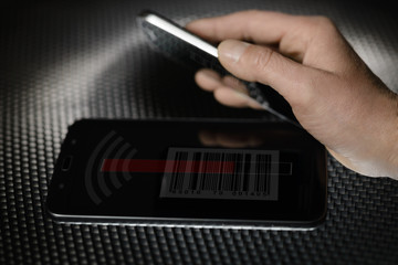 Handy Smartphone verbinden Transfer scannen Transaktion