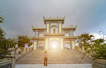 Obraz premium The gate and stairs tradition of Buddhist temples in Vietnam