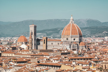 Fototapeta na wymiar travel to Italy - above view of Duomo in Florence city from Piazzale Michelangelo in autumn evening