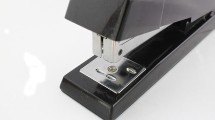 Una grapadora, engrapadora o presilladora es un utensilio que se emplea para unir hojas de papel, plástico o láminas de madera colocando una grapa