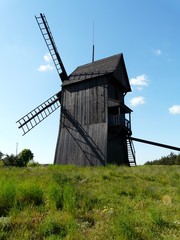 OSIECZNA  DREWNIANY WIATRAK  WIELKOPOLSKA  POLSKA © JAN