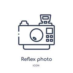 reflex photo camera icon from technology outline collection. Thin line reflex photo camera icon isolated on white background.