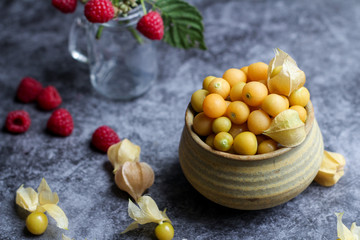 fresh fruits in a bowl