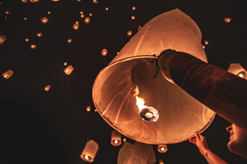 Mass Yee Peng Lantern Release, Chiang Mai, Thailand