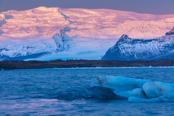 Fototapeta na wymiar Gletscherlagune Jökulsárlón in Island