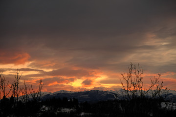 Fototapeta premium winter sunsets in the mountains