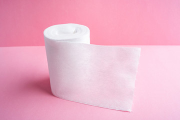 a roll of cotton pad remover cotton