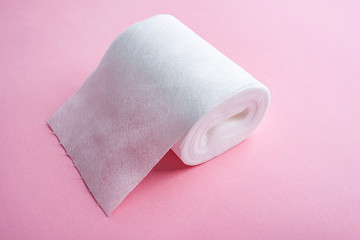 a roll of cotton pad remover cotton