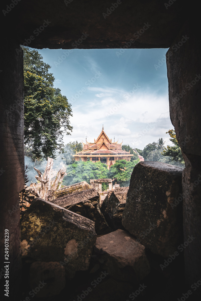 Wall mural Aussicht von Wat Ek Phnom - Tempel bei Battambang, Kambodscha