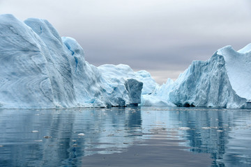 gespiegelte Eisberge