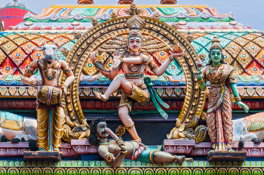 Sri Kailasanathar Swami Devasthanam or captains garden temple is the oldest hindu temple of Colombo the capital of Sri Lanka.