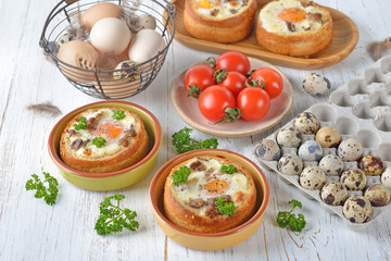 Baked egg in bun