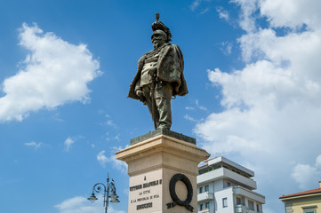 Fototapeta na wymiar Statue di Vittorio Emanuele II
