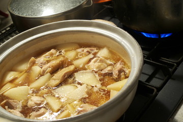 鶏肉と大根の煮物