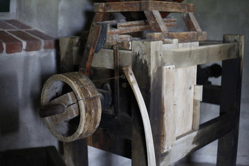 Fototapeta na wymiar Old wooden construction machine