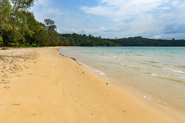 Fototapeta na wymiar Beach in Koh Ta Kiev Island, Sihanoukville, Cambodia