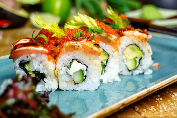 Sushi mit Lachs, Reis, Restaurant