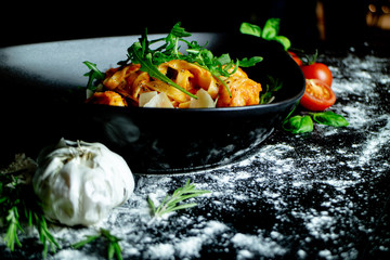Tagliatelle Pasta mit Shrimps, Italienisches Restaurant