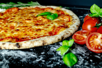 Pizza Margherita, Frisch Classic Pizzeria Restaurant