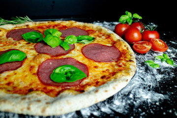 Pizza Salami, Pizzeria Restaurant
