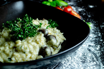 Rissoto, Reisgericht mit Funghi und Pilzen, Italinienisches Restaurant