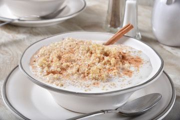 Quinoa breakfast cereal