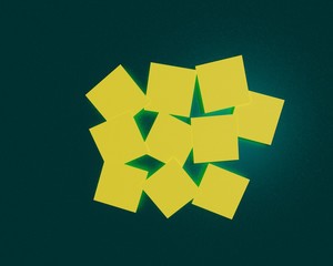 gelbe Zettel auf Lackoberfläche