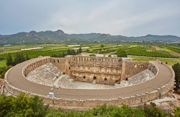 Obraz premium Starożytny amfiteatr Aspendos w Antalyi, Turcja