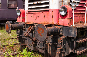 Fototapeta na wymiar Front einer ausrangierten Lokomotive